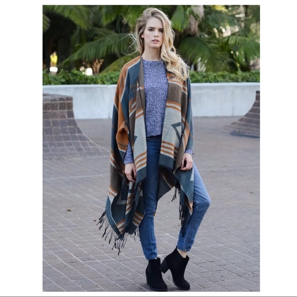 Haute Ellie Accessories - GRETA-Frayed Edge Southwest  Print Poncho/Ruana